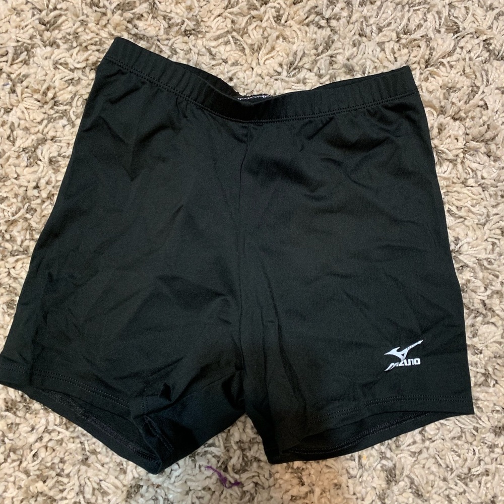 Mizuno volleyball shorts